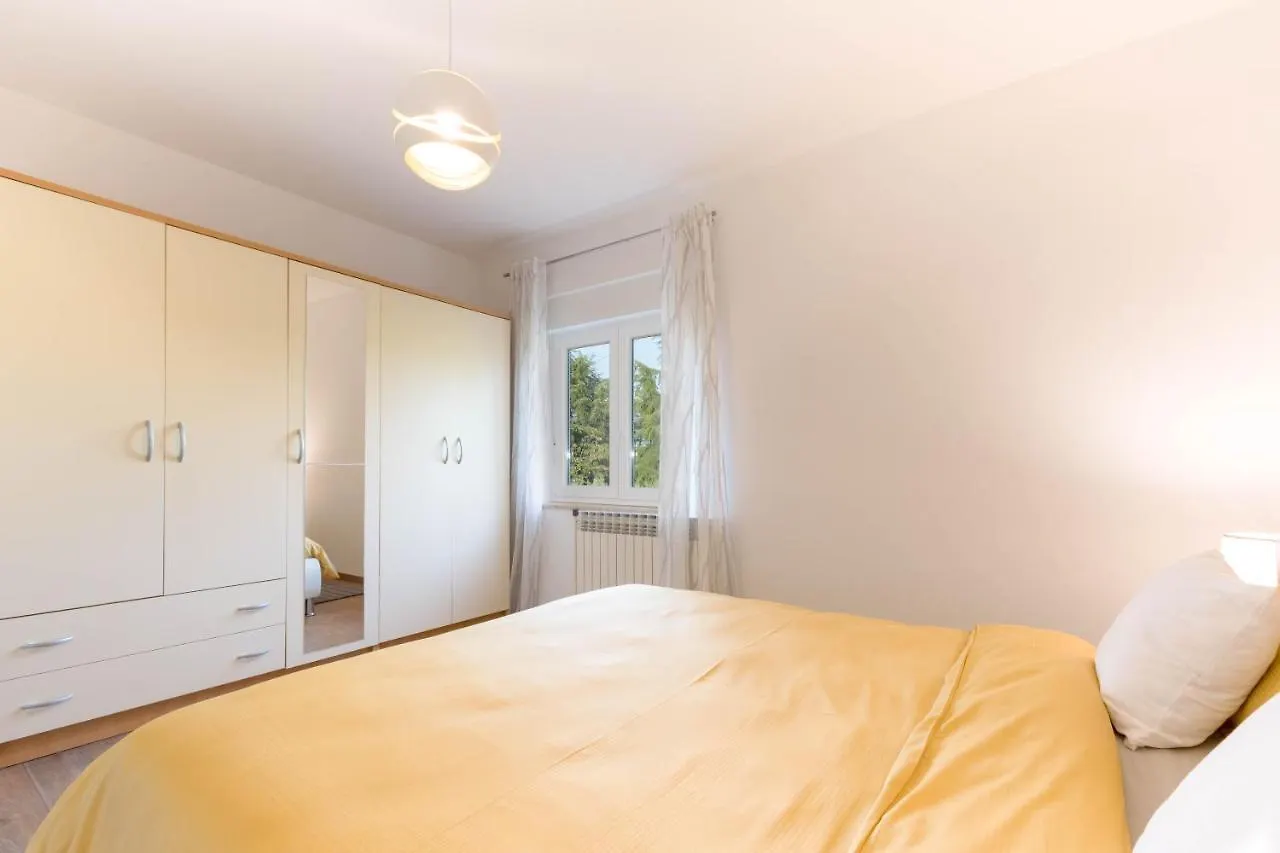 Newly Renovated Holiday Apartment Sirius Porec