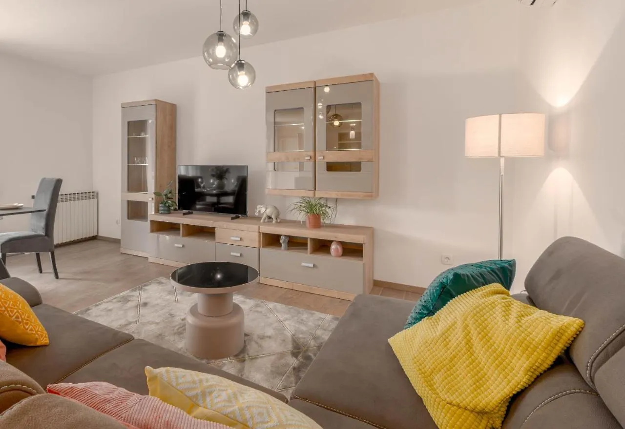 Newly Renovated Holiday Apartment Sirius Porec 0*,