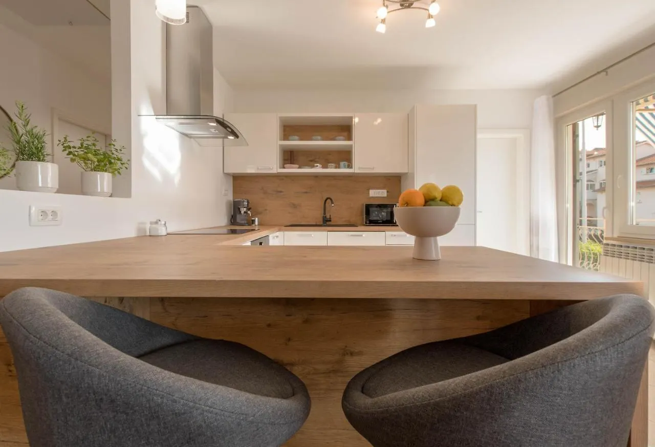 Newly Renovated Holiday Apartment Sirius Porec