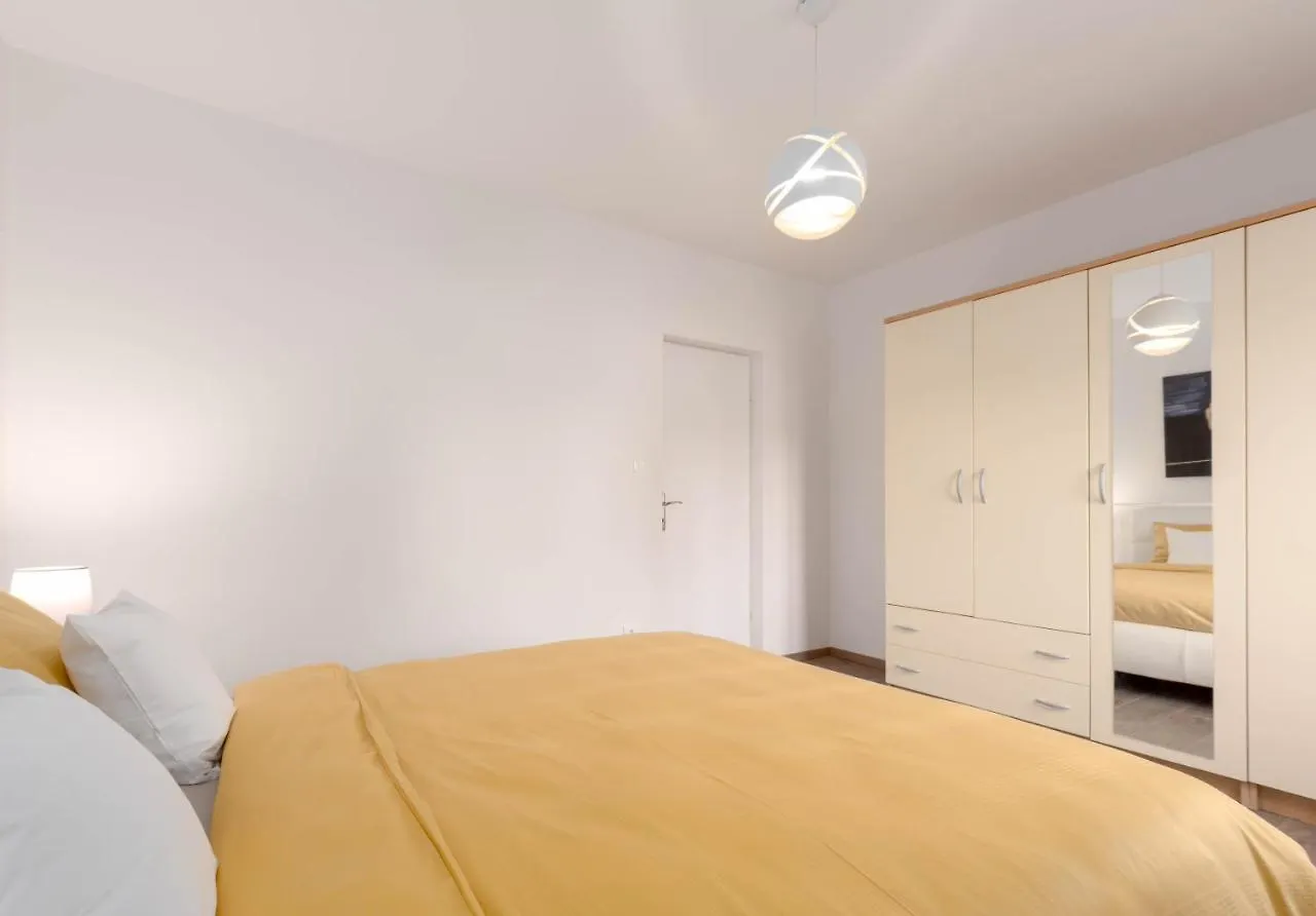 Newly Renovated Holiday Apartment Sirius Porec